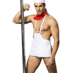 Beyaz önlük, bandana ve slip külot ile erkek aşçı kostümü giyen model
